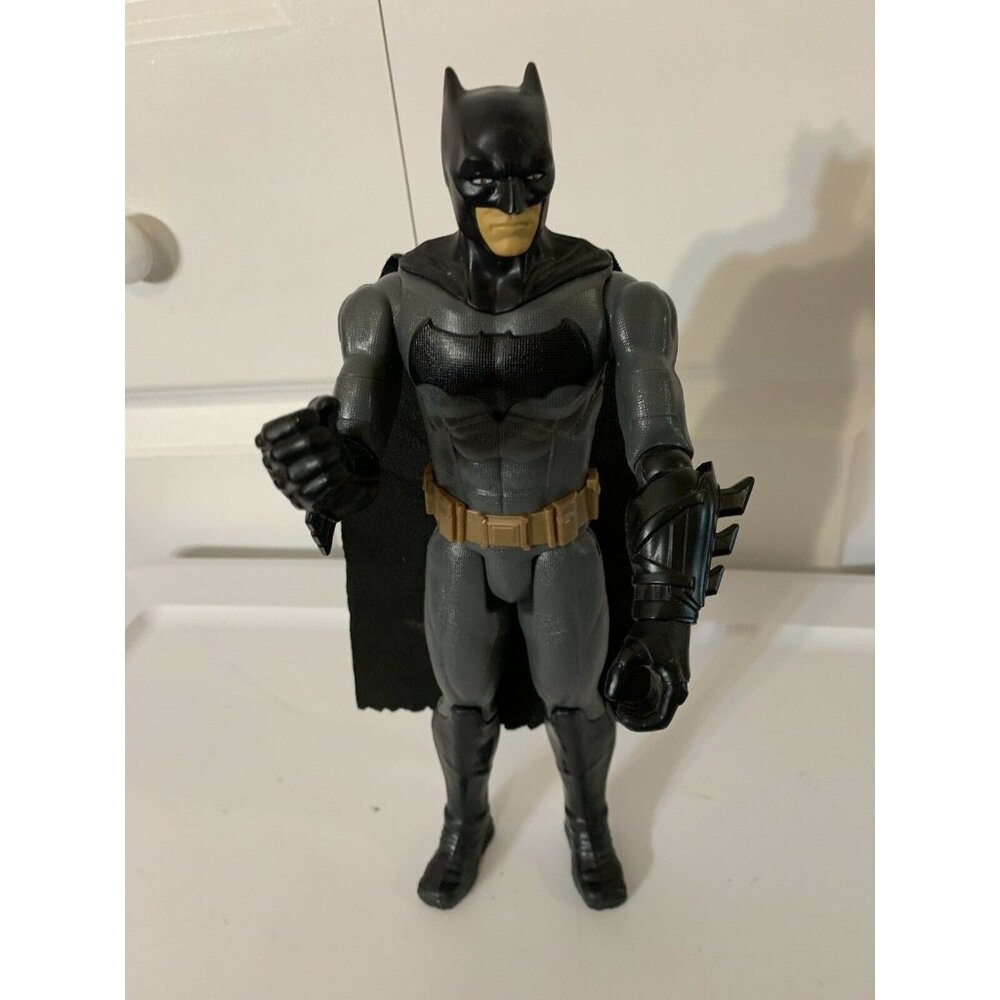 DC Comics Batman 12" Action Figure Toy Bendable With Fabric Cape‎
